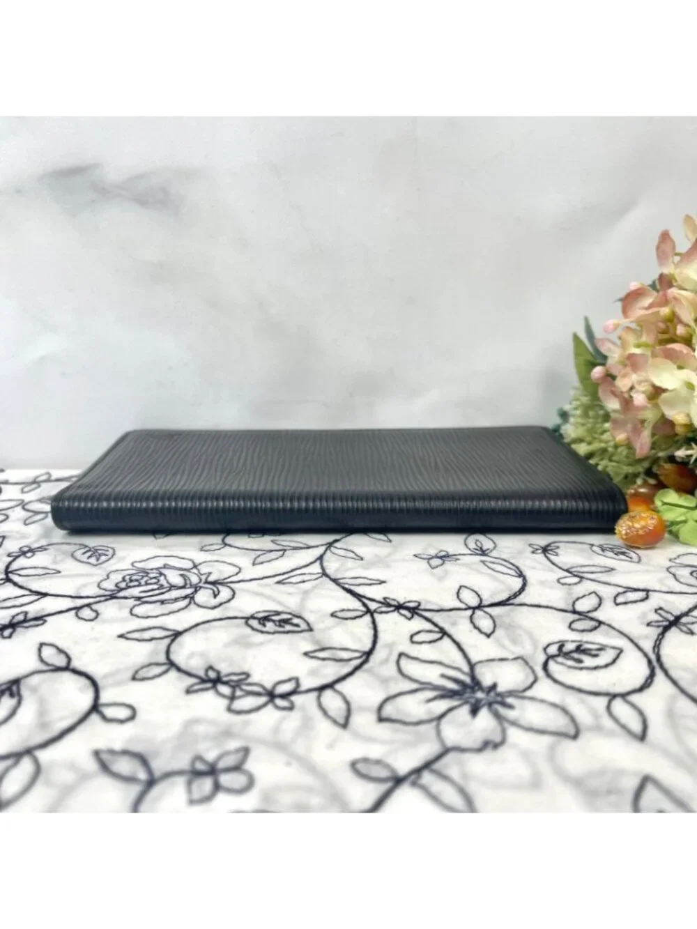Louis Vuitton Portefeuille Brazza Epi Wallet Black